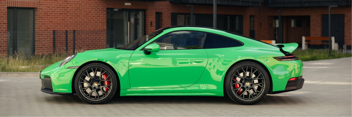 Rezerwacja Porsche 911 Carrera GTS – wynajem samochodu sportowego Warszawa