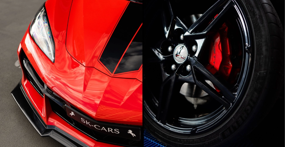 Detale czerwonego Chevrolet Corvette C8 Stingray Cabrio: przedni reflektor, czarna felga i czerwony zacisk hamulcowy.